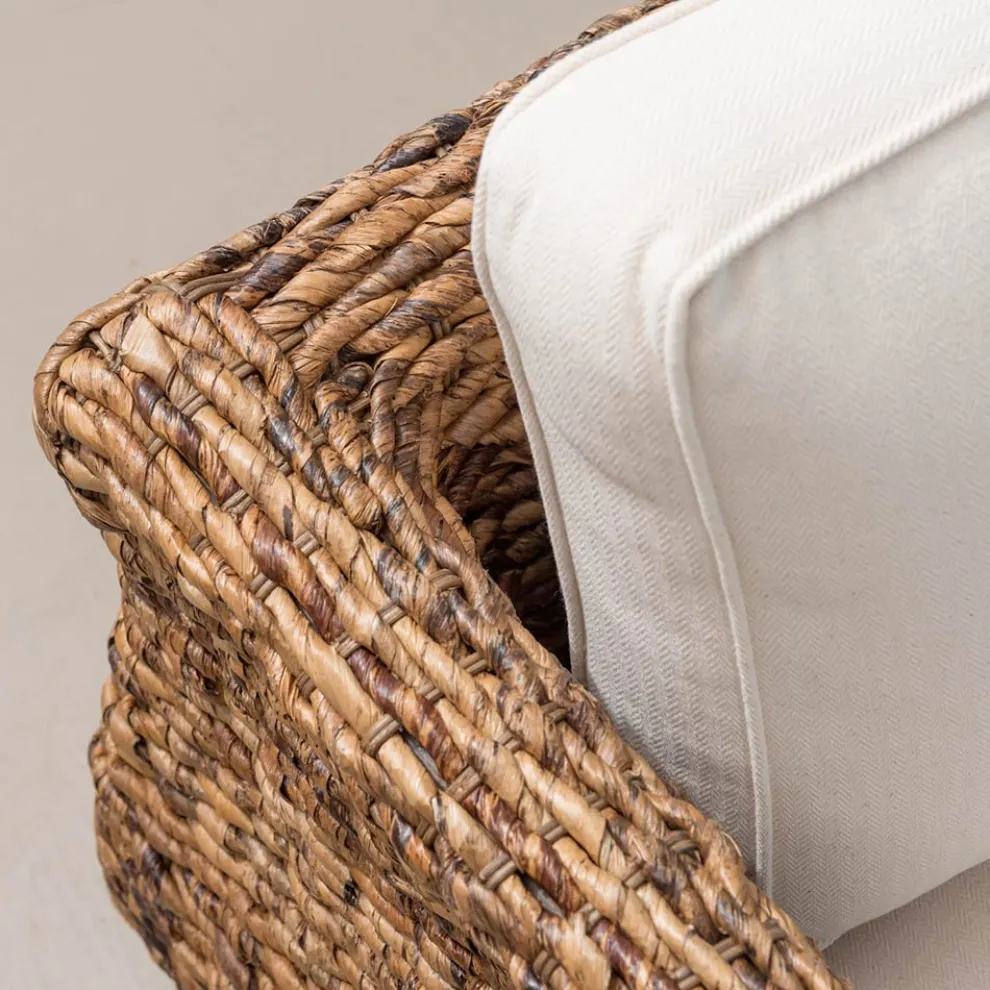 Wohnzimmer im Freien in Bananenweberei mit Kissen - Legolas