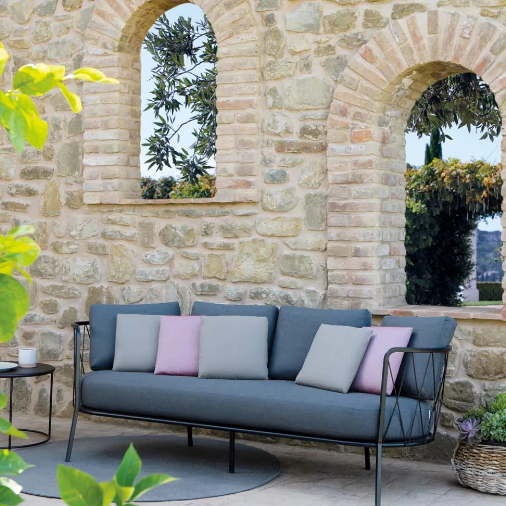 3-Sitzer-Gartensofa mit Kissen aus Stahl, hergestellt in Italien – Brienne