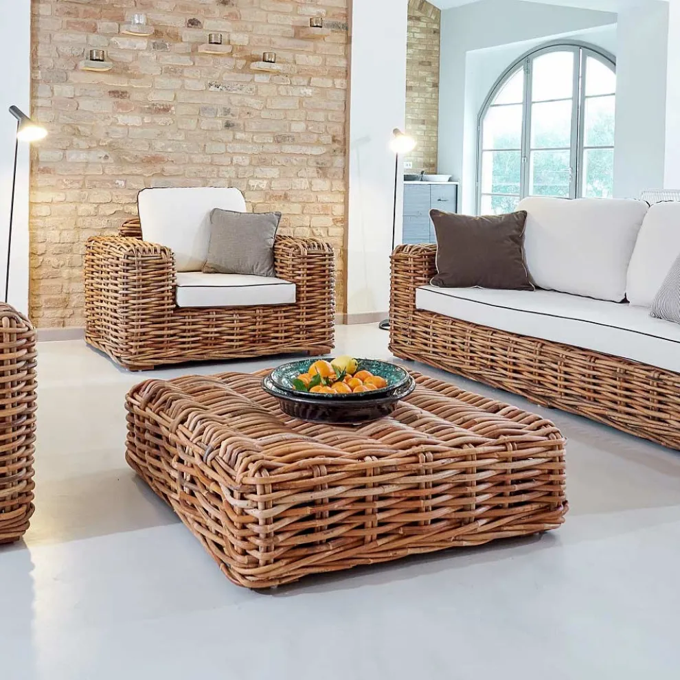 Garten-Couchtisch-Hocker aus natürlichem Rattan mit Kissen inklusive - Keira