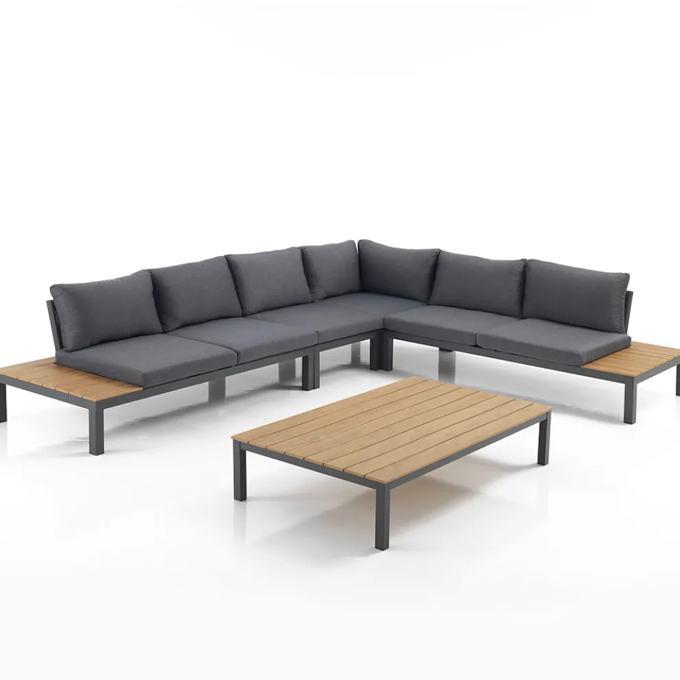 Wohnzimmer im Innen- und Außenbereich, bestehend aus 1 Ecksofa und 1 Couchtisch – Savoir