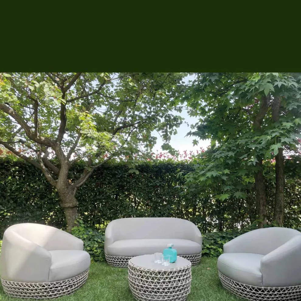 Lounge-Set für den Außenbereich mit gewebtem Stoffsockel - Pixie