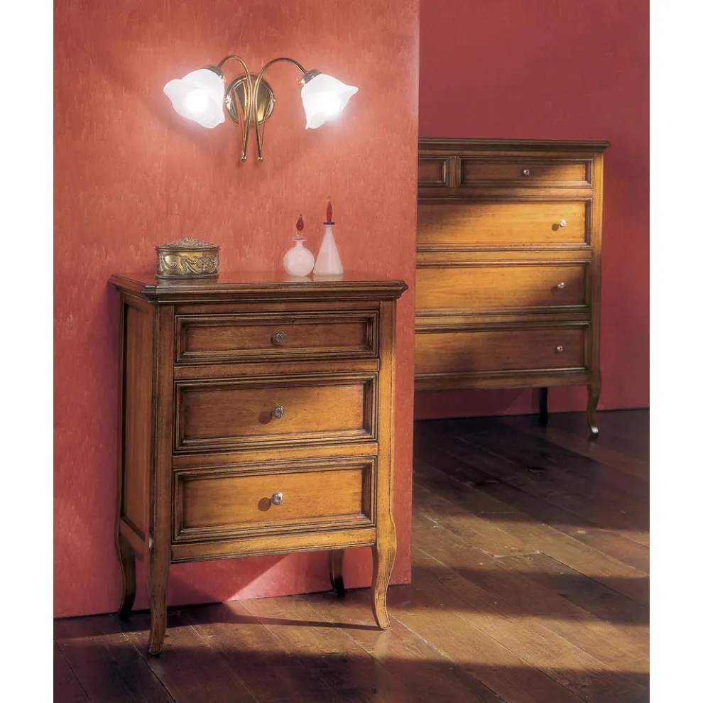Nachttisch mit 3 Schubladen aus Bassano-Holz, Frankreich Made in Italy – Hawwat
