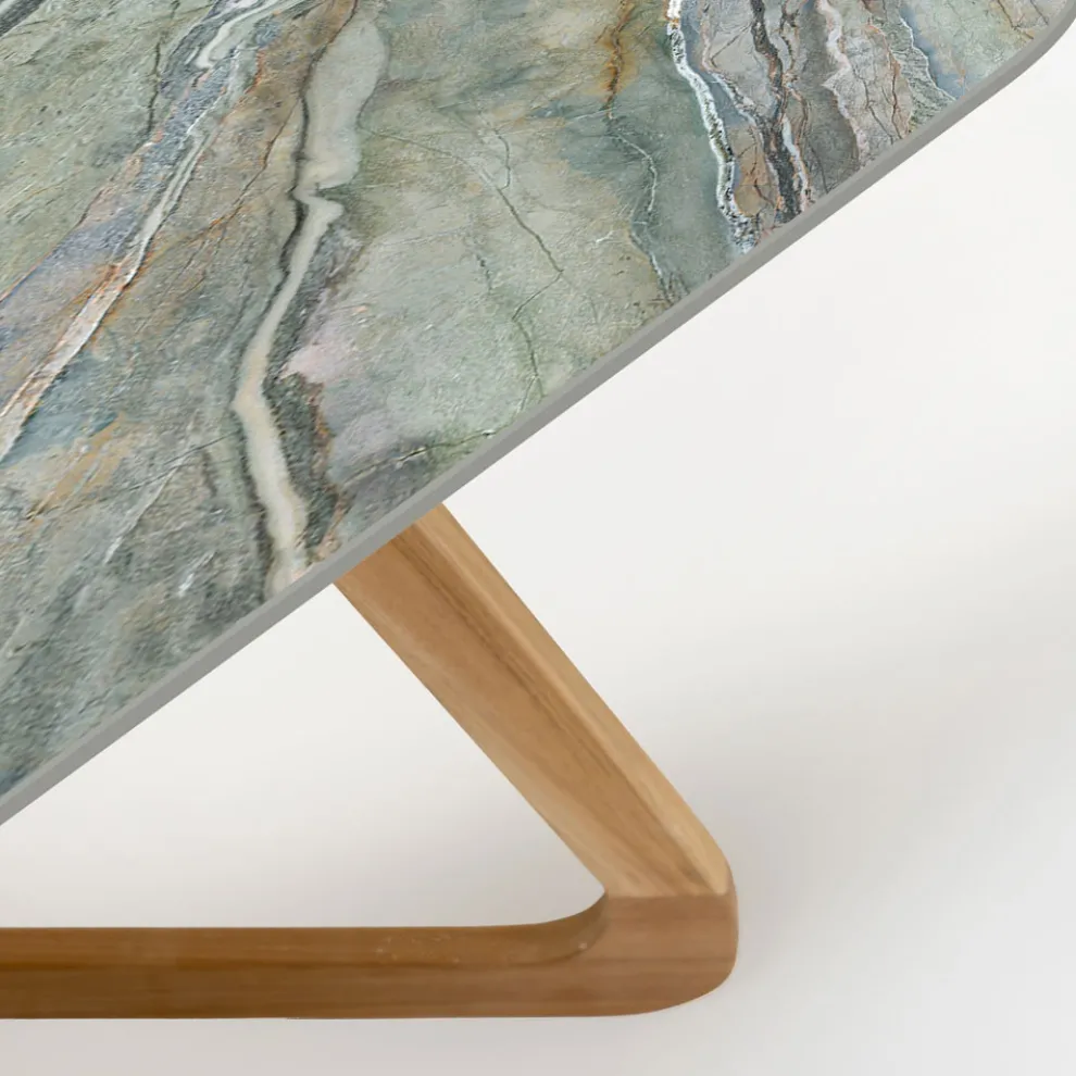 Gartentisch mit Holzsockel und Royal Peacock-Keramikplatte - Infinity