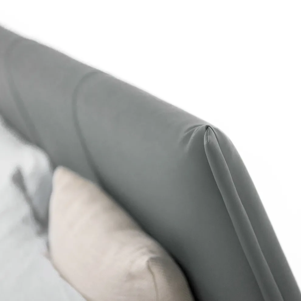 Luxuriöses Design-Doppelbett aus Kunstleder oder Stoff Made in Italy - Generus