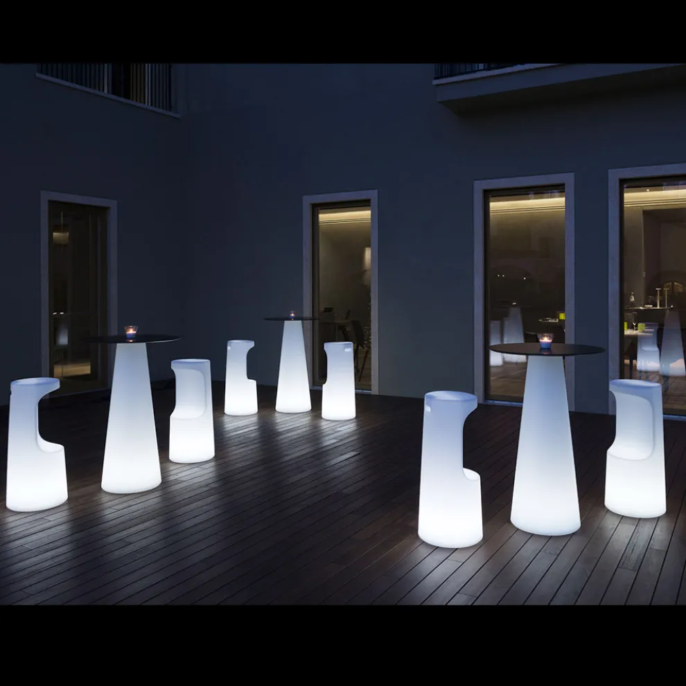 High Light Tisch im Freien mit LEDs aus HPL und Polyethylen Made in Italy - Forlina