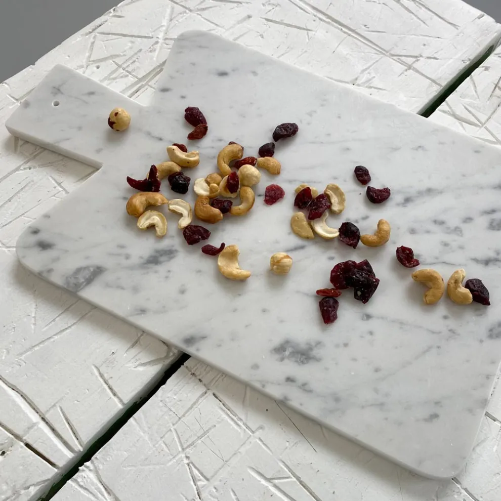 Rechteckiges Schneidebrett aus weißem Carrara-Marmor Made in Italy - Ukai
