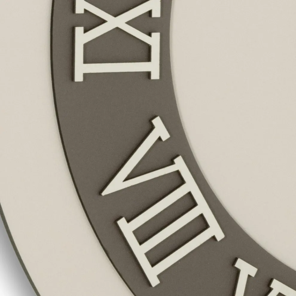 Wanduhr aus MDF und römische Ziffern in Leinenrelief - Chronoform