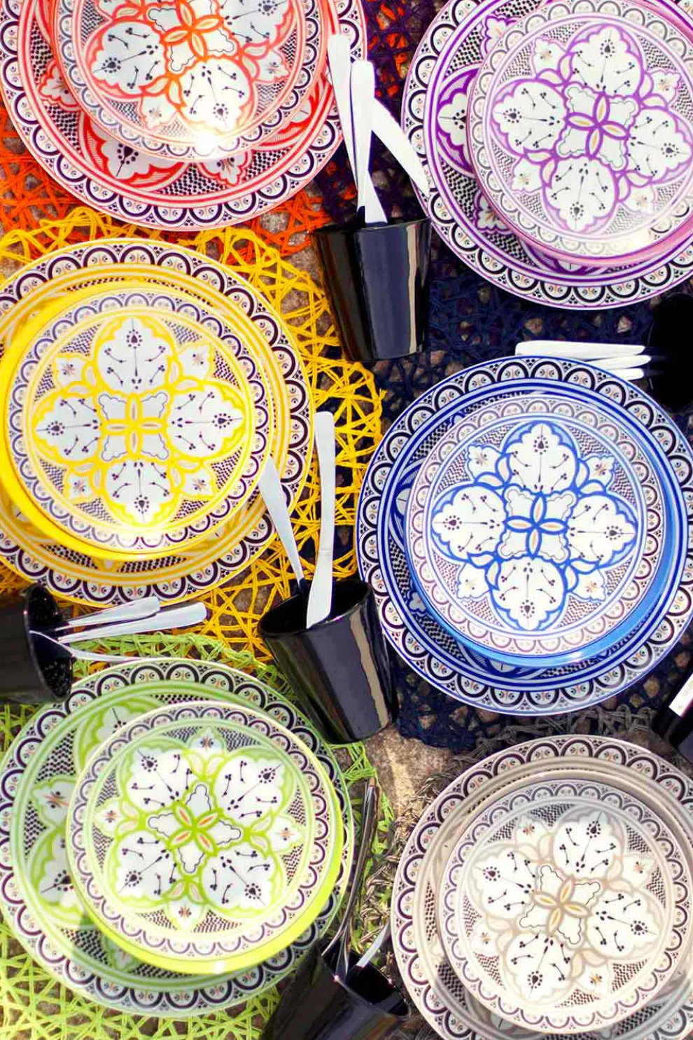 Ethnischer Geschirrservice aus Porzellan und farbigem und modernem Steinzeug 18 Stück - Fez