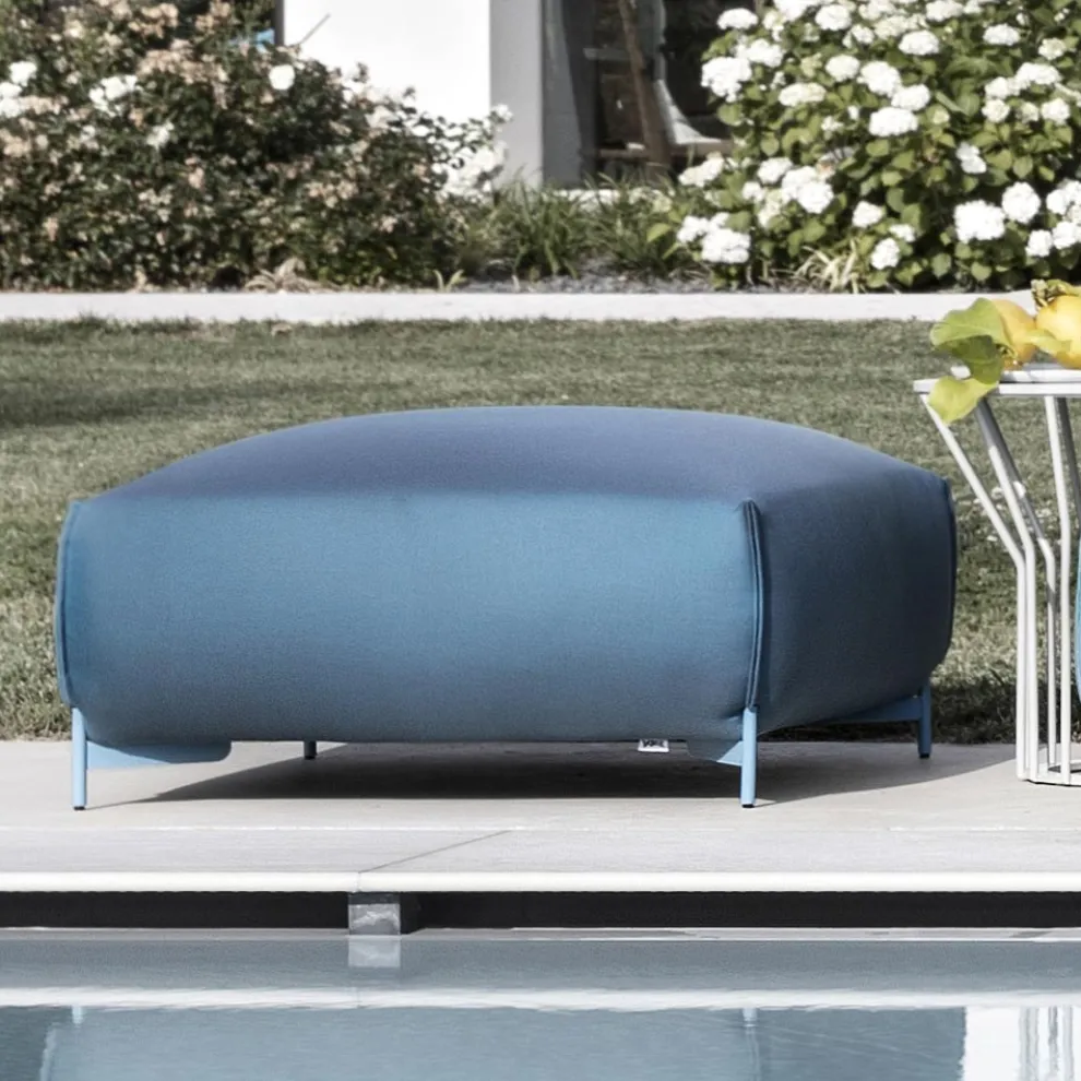 Gartenhocker gepolstert und bezogen mit Stoff Made in Italy - Butter