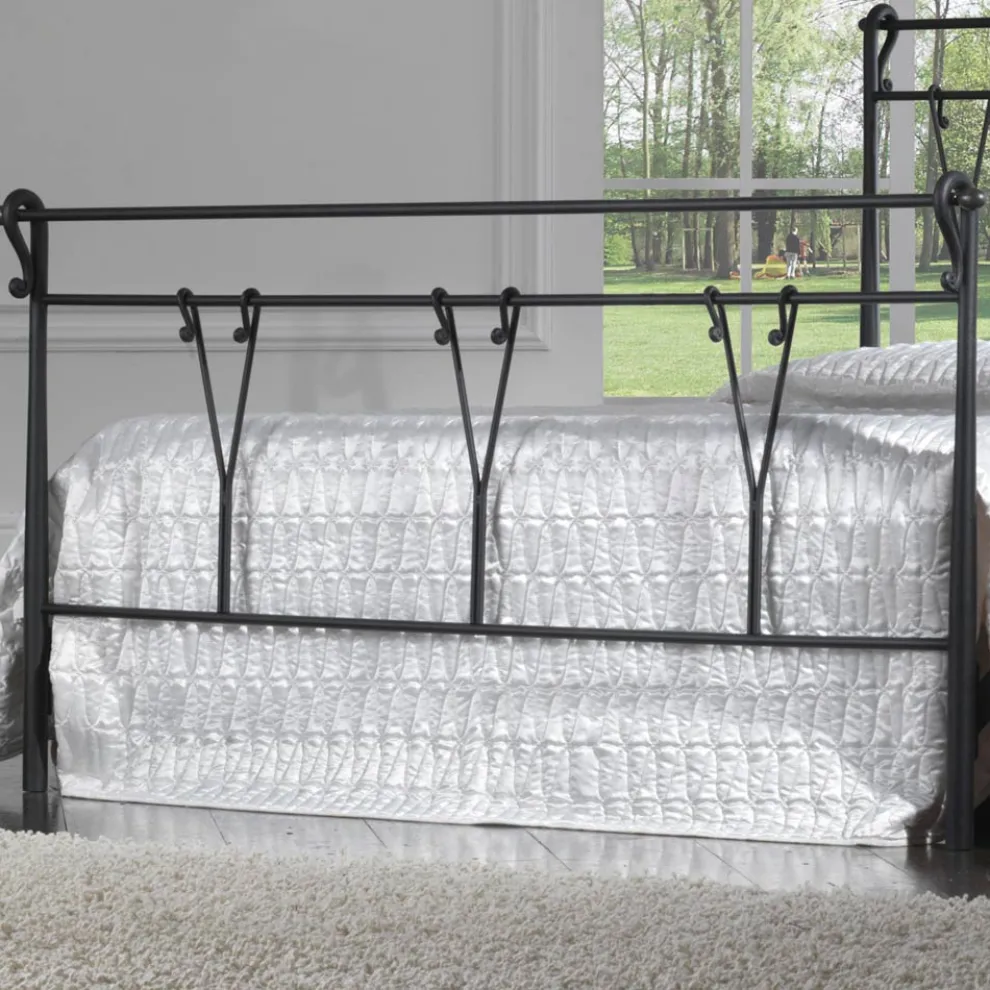 Doppelbett mit Fußteil in verschiedenen Ausführungen, hergestellt in Italien – Ausführung