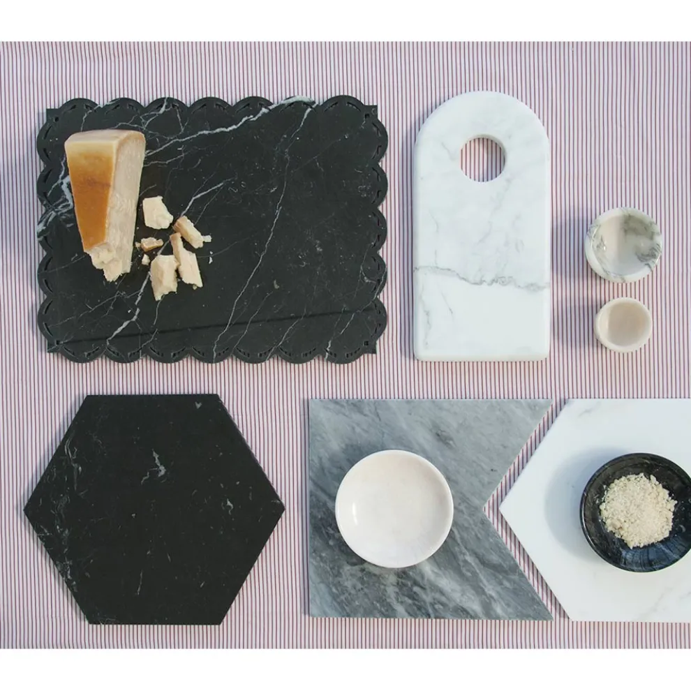 Runde Schale aus satinweißem Carrara-Marmor Made in Italy - Delly