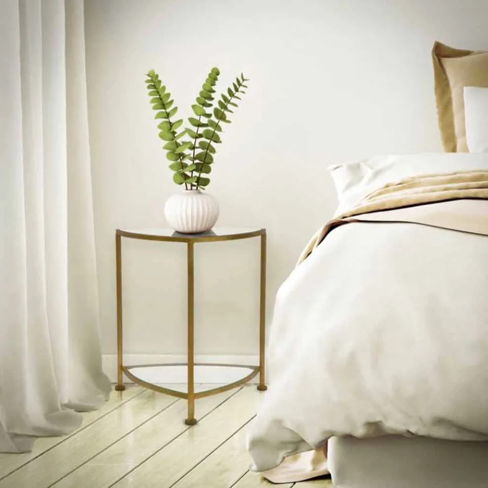 Dreieckiger Nachttisch im modernen Design aus Eisen und Glas - Kira