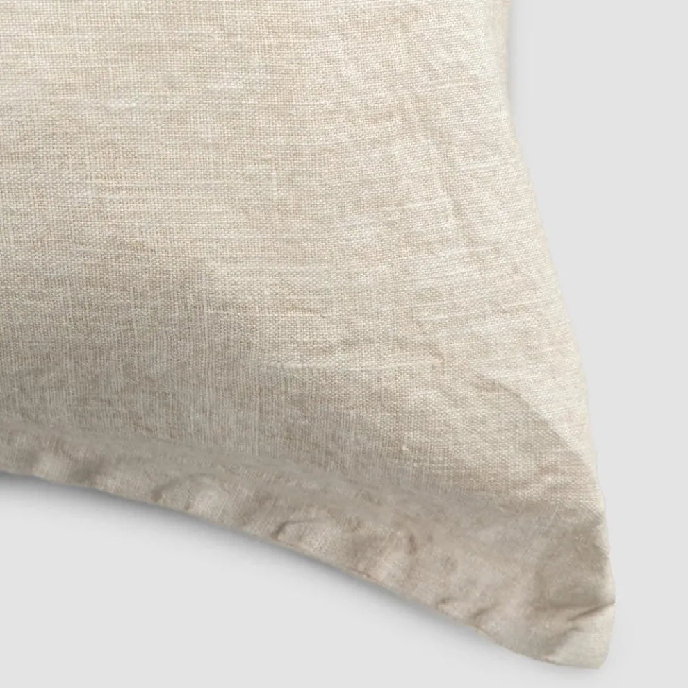 Quadratischer Kissenbezug aus schwerem farbigem Leinen mit Knöpfen in Agoya - Mittelmeer