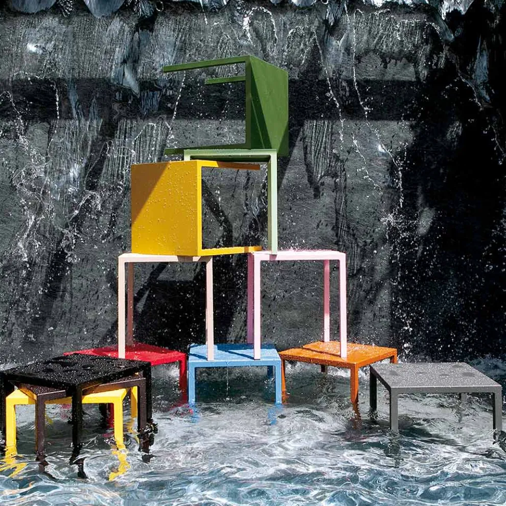 Outdoor-Tisch mit Gestell aus verzinktem Stahl Made in Italy - Azul