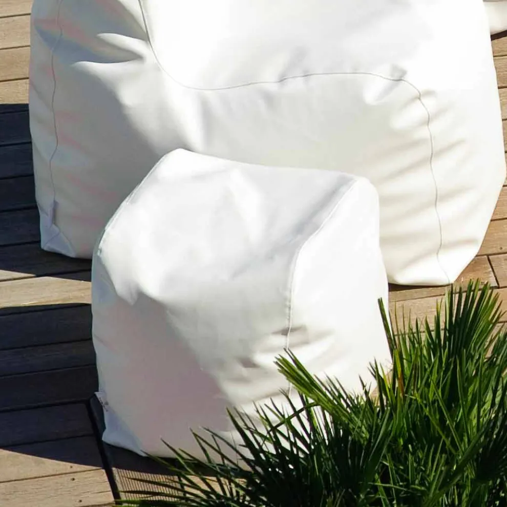 Outdoor Sitzsack aus weißen Kunstleder