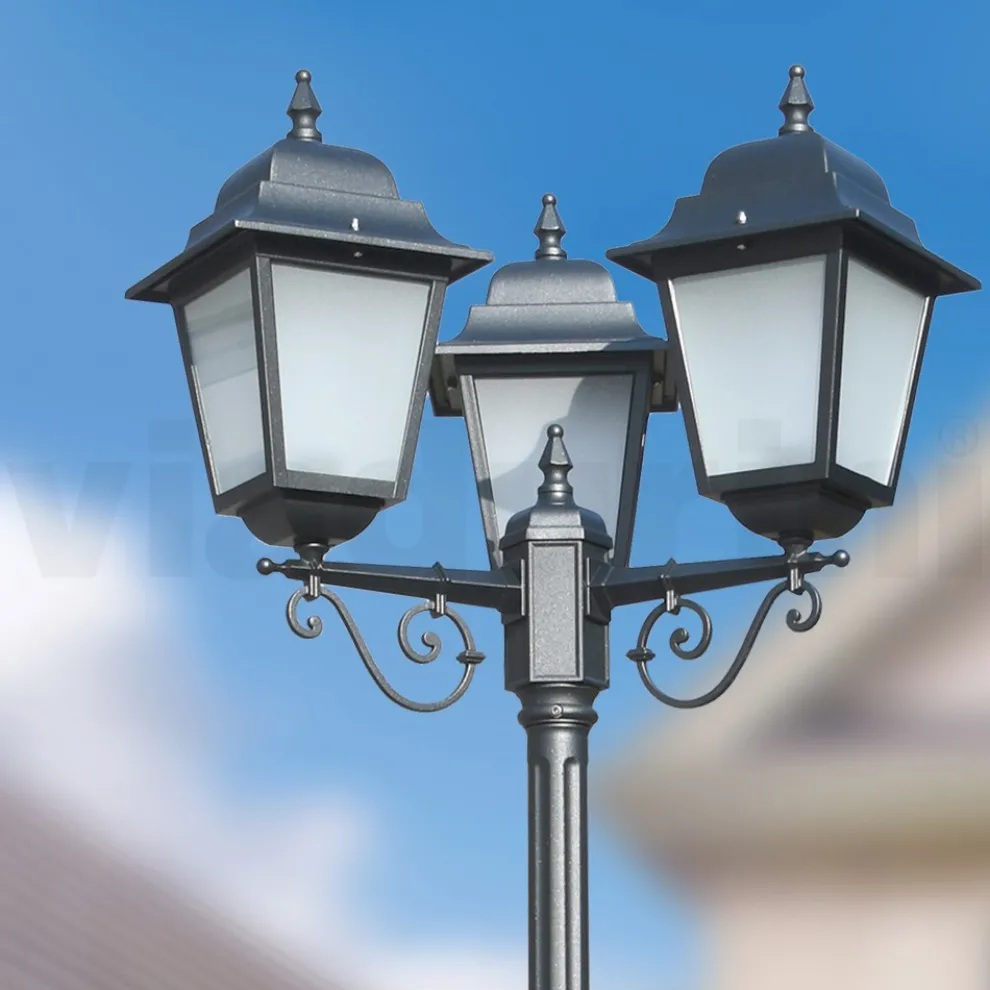 249 cm hohe Straßenlaterne aus Anthrazitglas und Aluminium Made in Italy - Scintilla