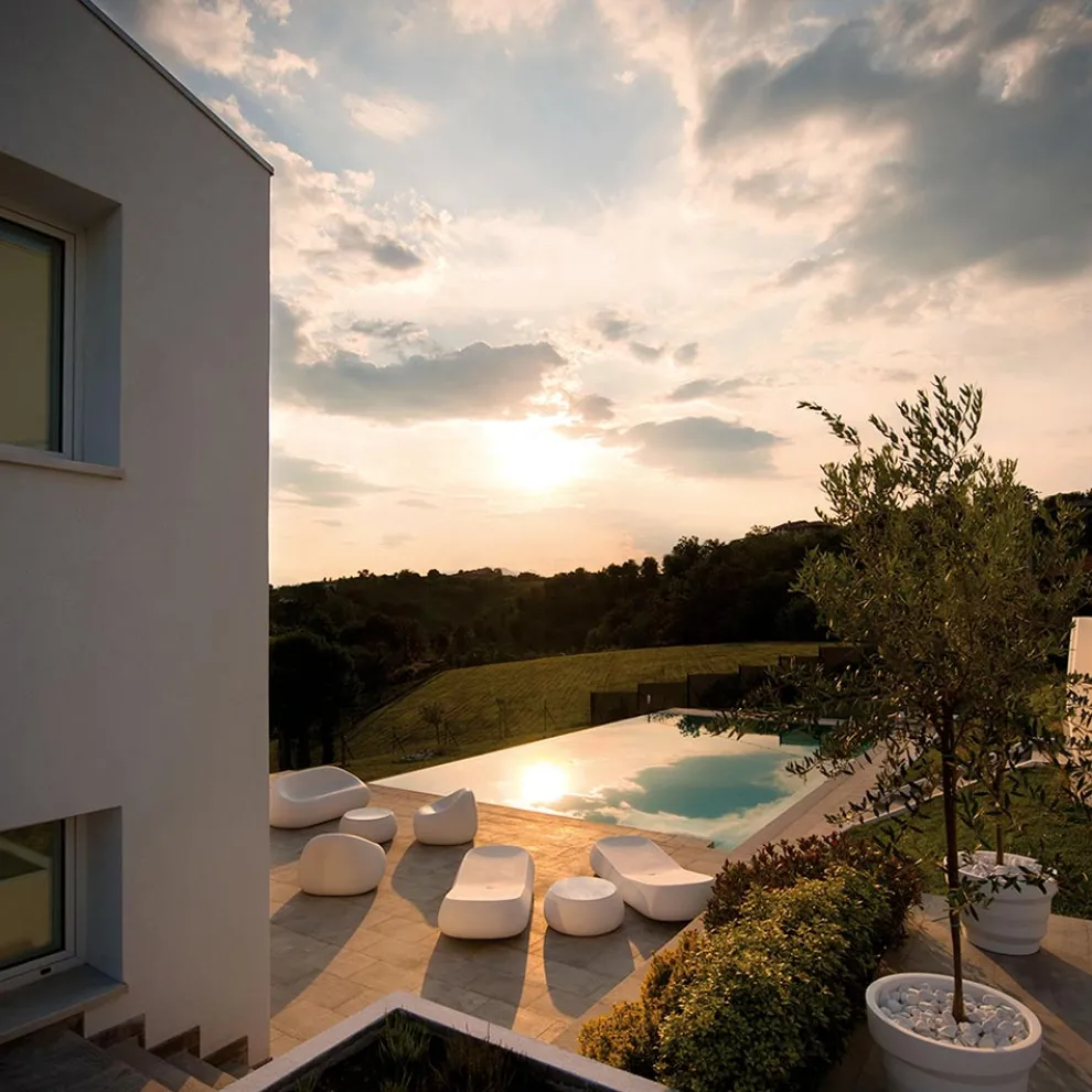 Design Outdoor Chaiselongue aus weißem Polyethylen Made in Italy - Ervin