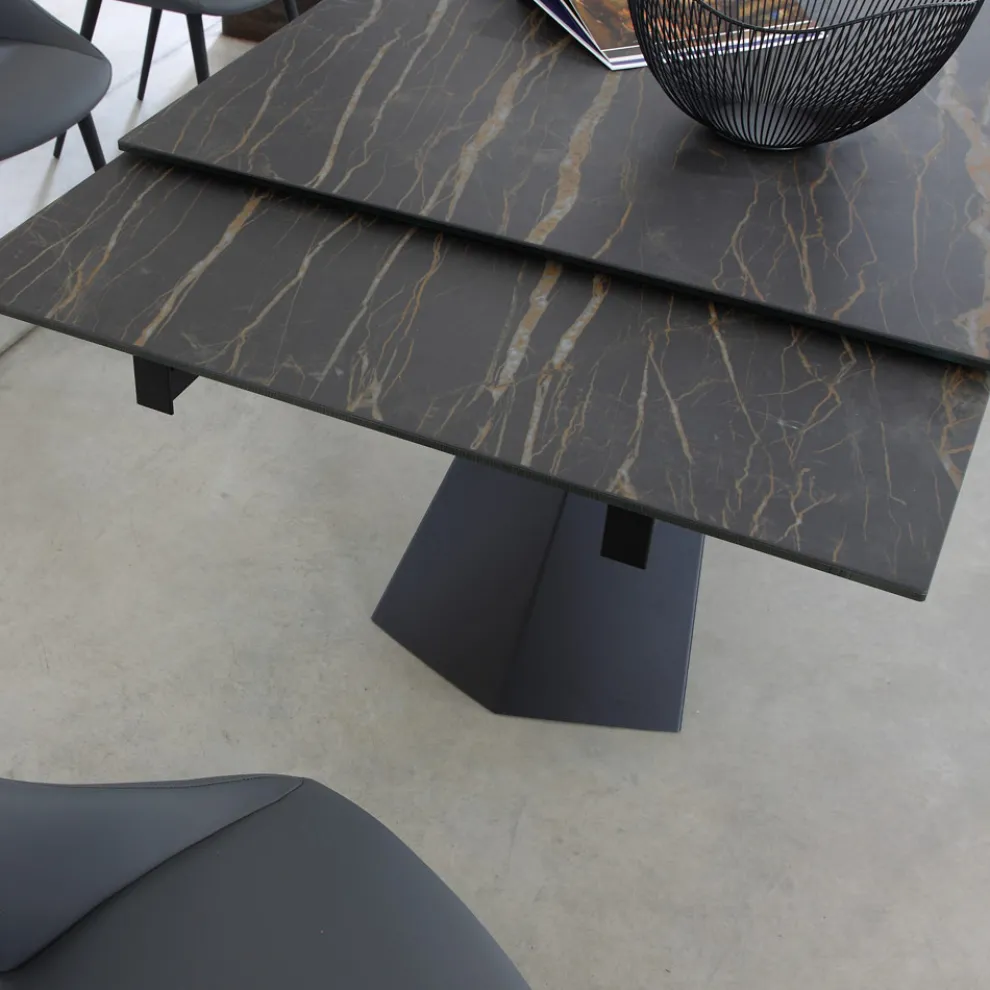 Ausziehbarer Esstisch bis 270 cm mit Keramikglasplatte - Trasimeno