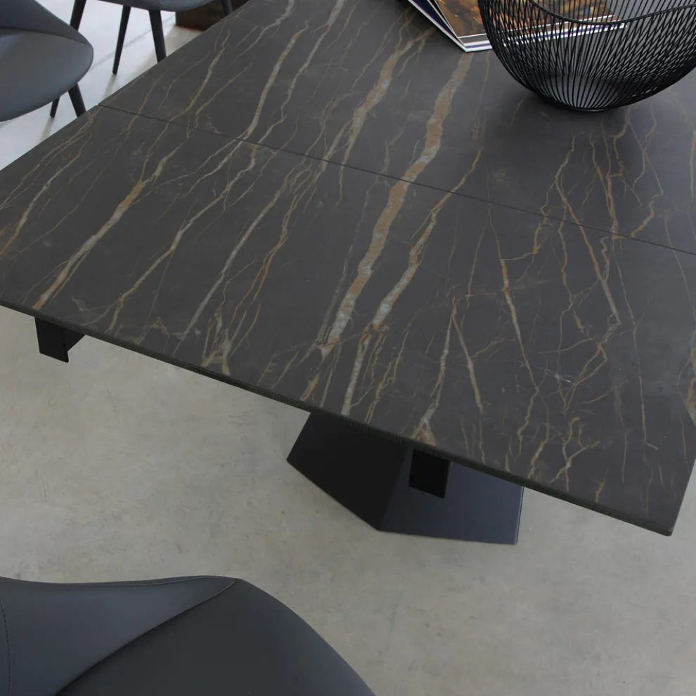 Ausziehbarer Esstisch bis 270 cm mit Keramikglasplatte - Trasimeno