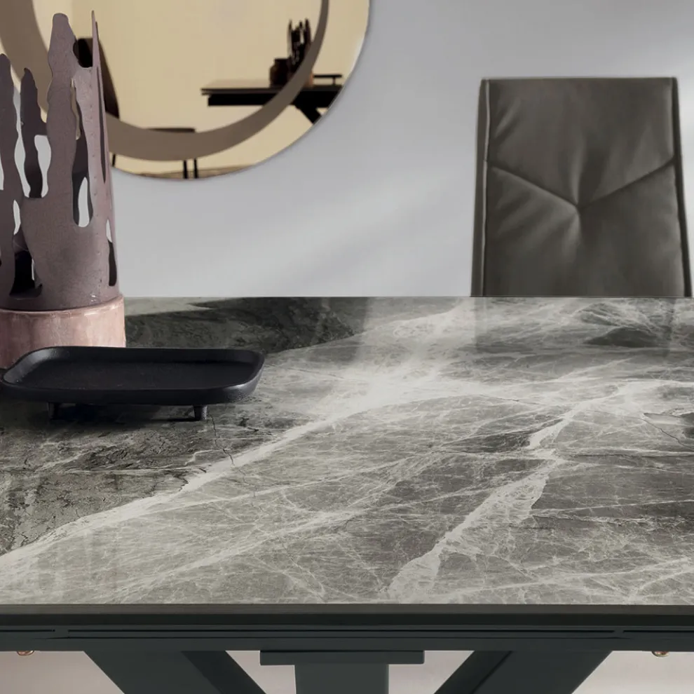 Ausziehbarer Esstisch bis 240 cm aus Domagnano Feinsteinzeug