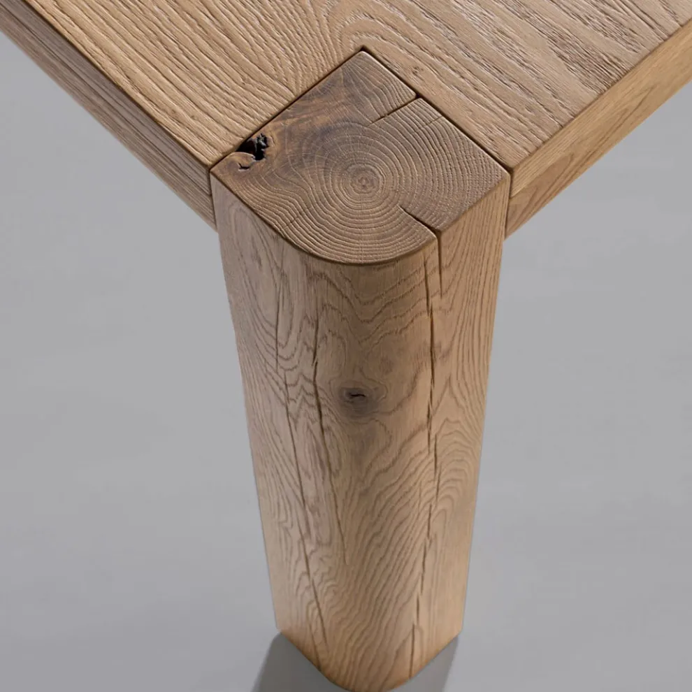 Ausziehbarer Tisch aus Tischlerplatte und quadratischen Beinen, hergestellt in Italien – Rillian