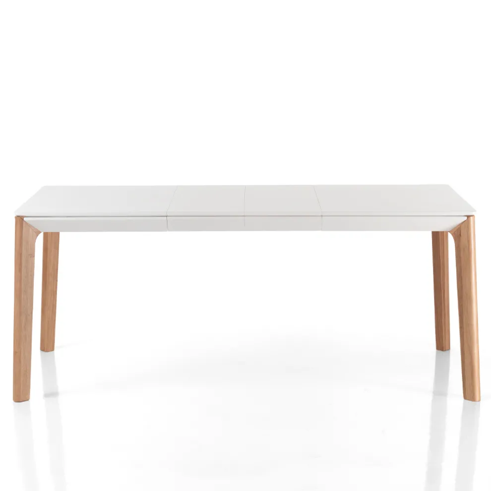 Ausziehbarer Tisch auf 180 cm mit Beinen aus massiver Eiche und rutheniumfarbenem Holz