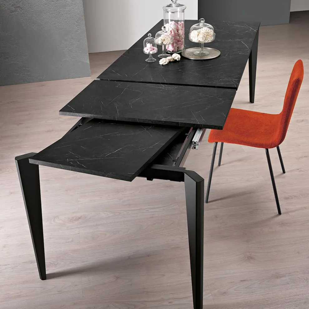 Ausziehbarer Tisch aus Melamin in schwarzem Marmor-Finish Made in Italy - Ariel