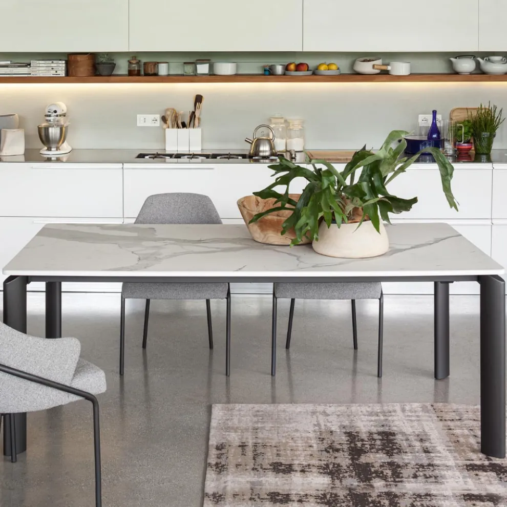 Ausziehbarer Tisch auf 298 cm aus Keramik und Metall Made in Italy – Tulip
