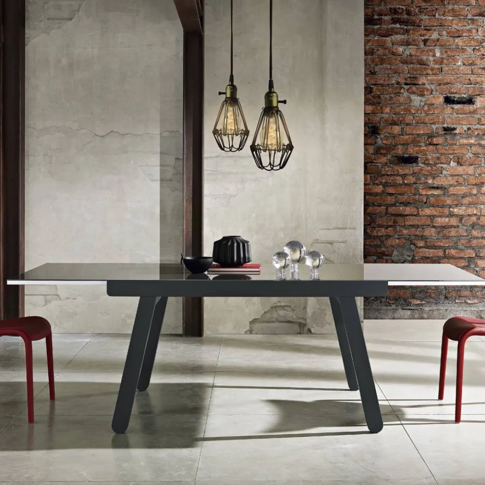 Ausziehbarer Tisch bis 240 cm aus lackiertem Holz Made in Italy - lackiert