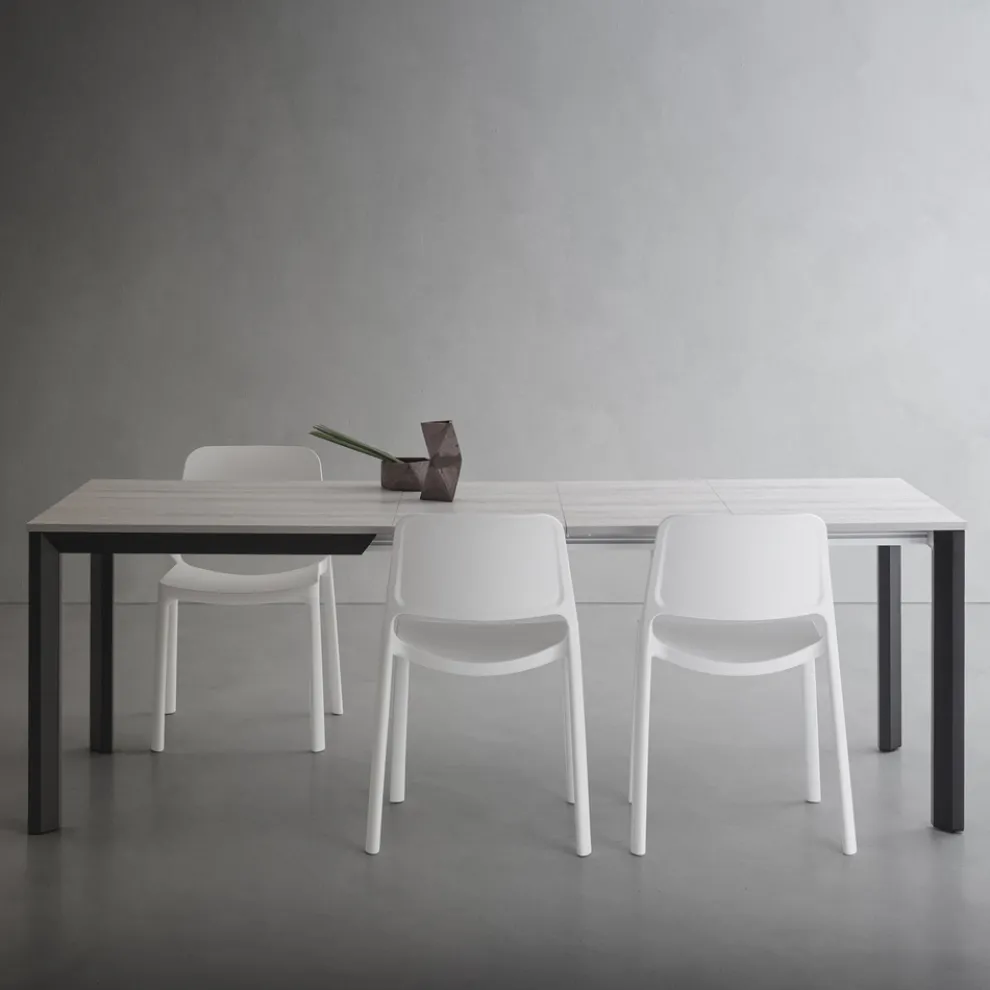 Ausziehbarer Tisch bis 232 cm quadratisch aus HPL Made in Italy - Filiberto