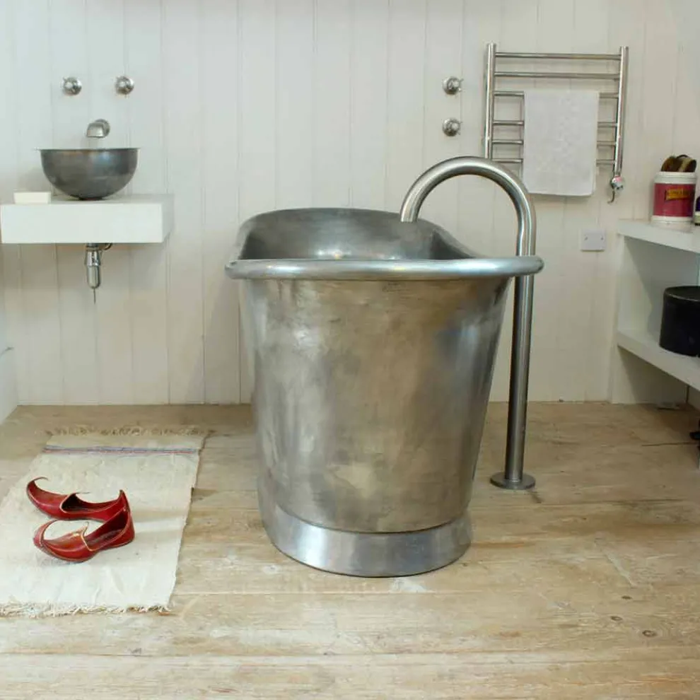 Badewanne Freestanding aus Kupfer in modernem Design Julia