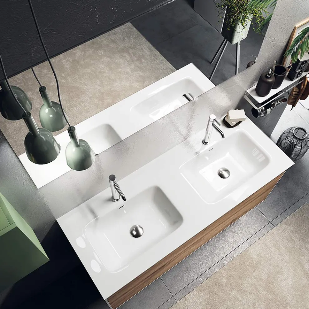 Badezimmerkomposition mit Sockel aus Honigeiche, Waschbecken und Spiegel, hergestellt in Italien – Kilos