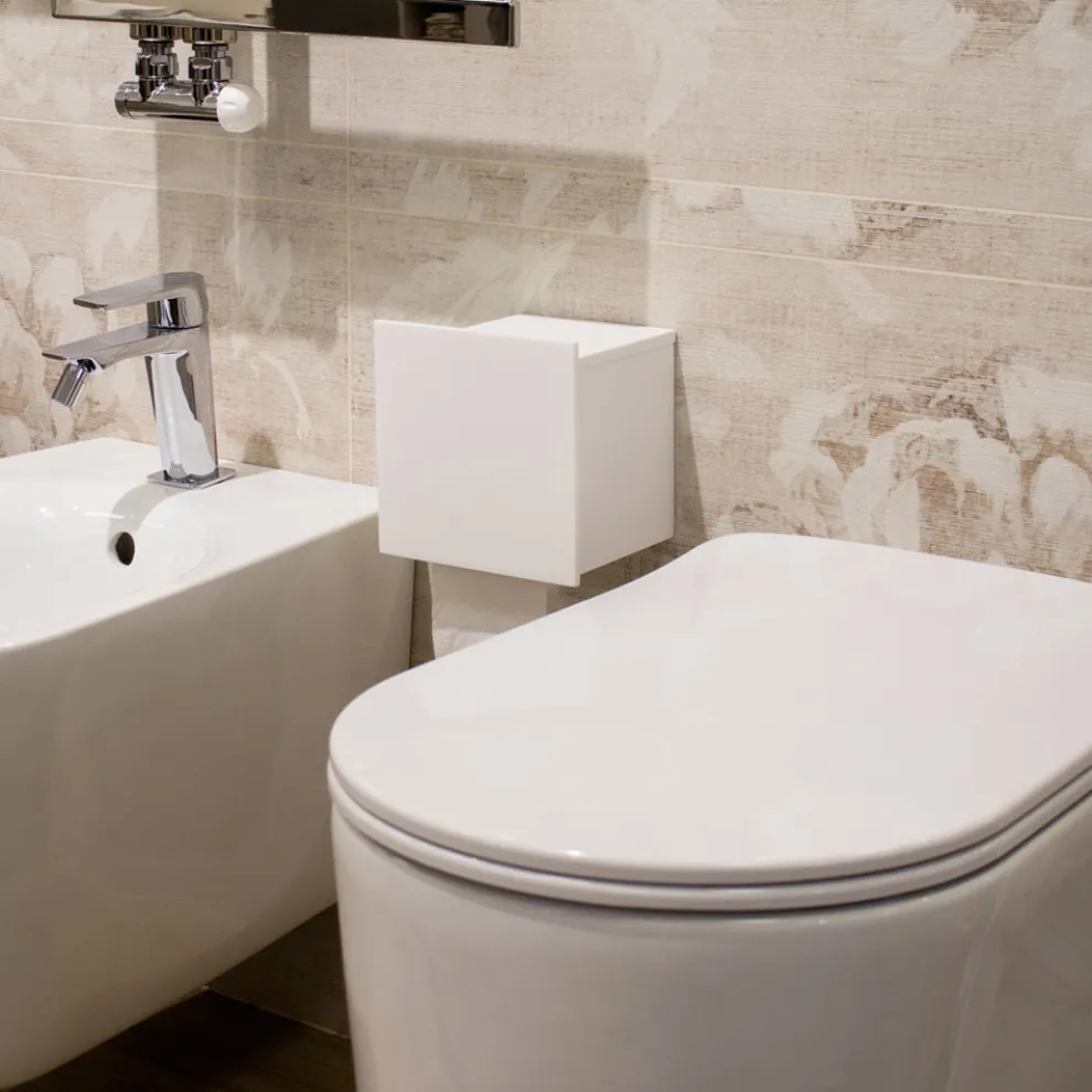 Badrollenhalter aus weißem Corian oder mit schwarzen Einsätzen Italienisches Design - Elono