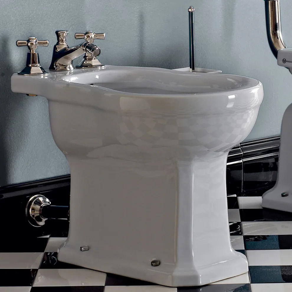 Bidet in weißer oder schwarzer klassischer Keramik aus dem Boden Made in Italy - Marwa