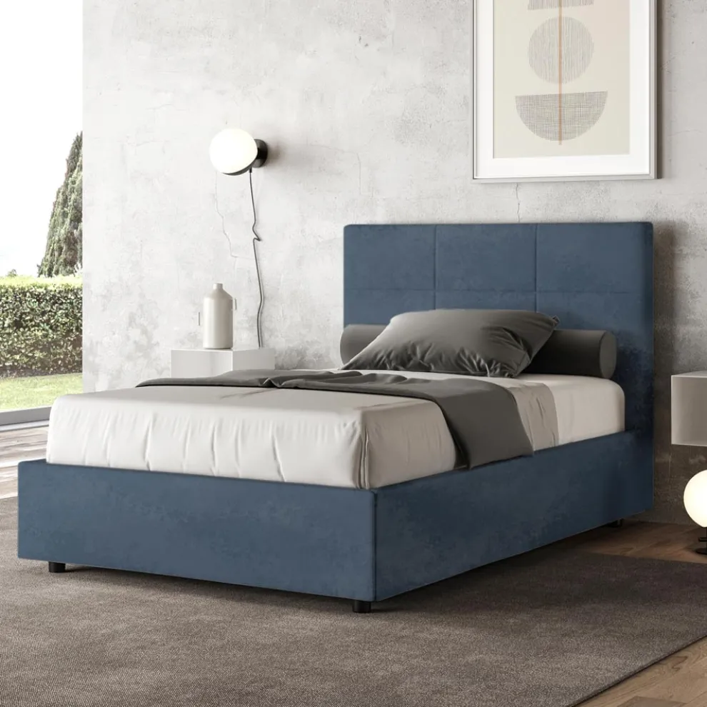 Bett 140x200 cm mit rechteckigem Kopfteil aus Mikrofaser Made in Italy - Brina