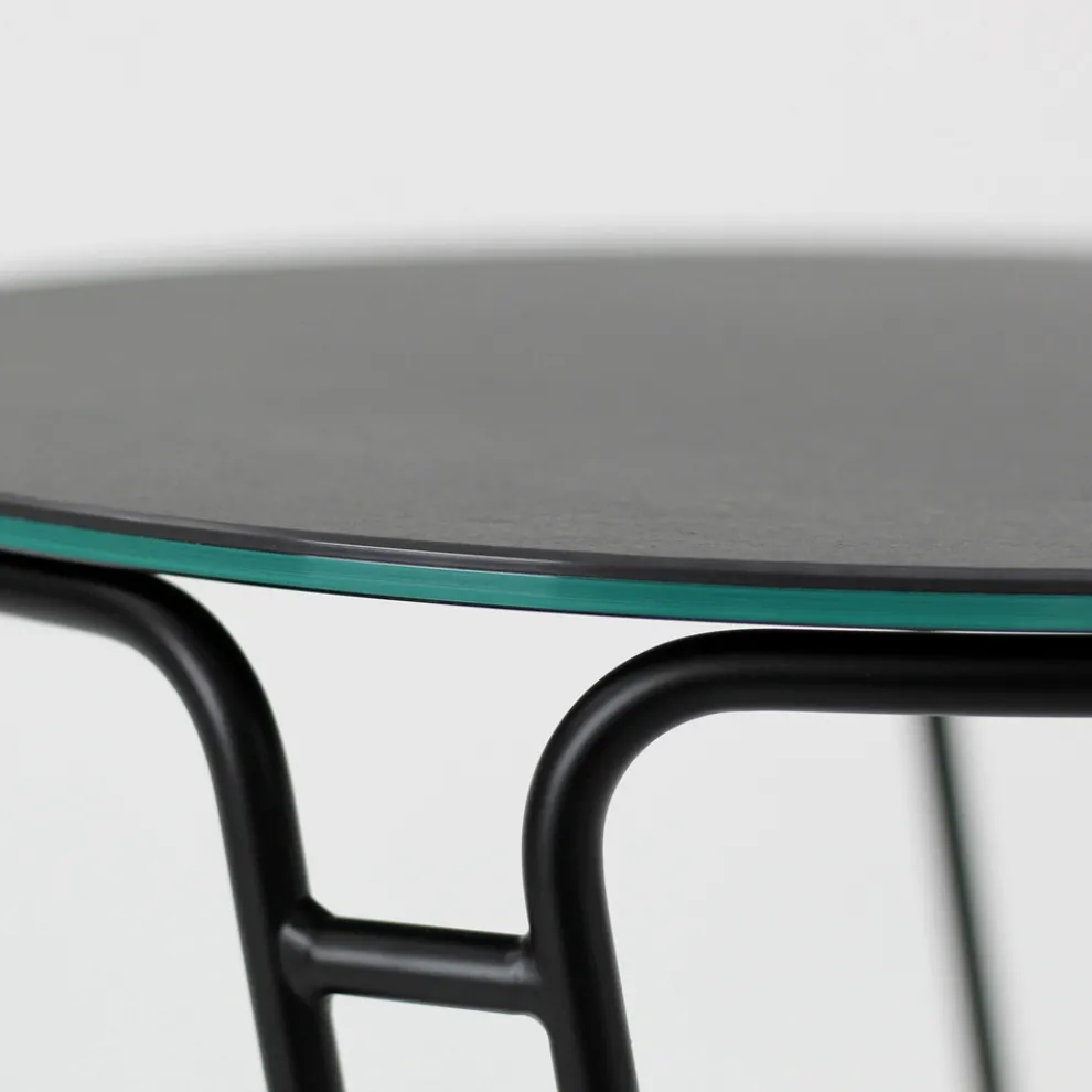 Couchtisch aus Porzellan-Grès und rundem Sockel, hergestellt in Italien – Tullia