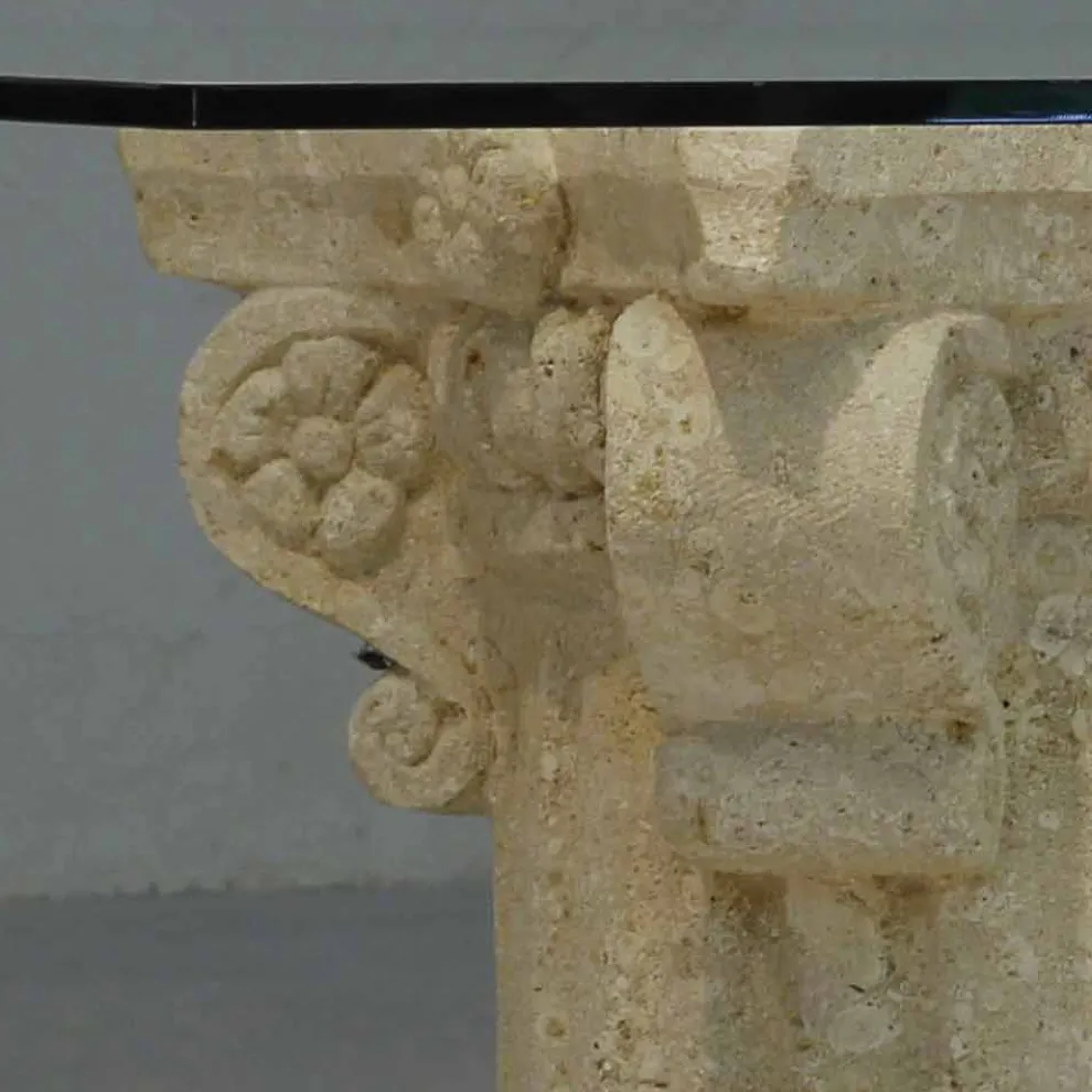 Couchtisch aus Stein und Kristall im klassischen Design Balos