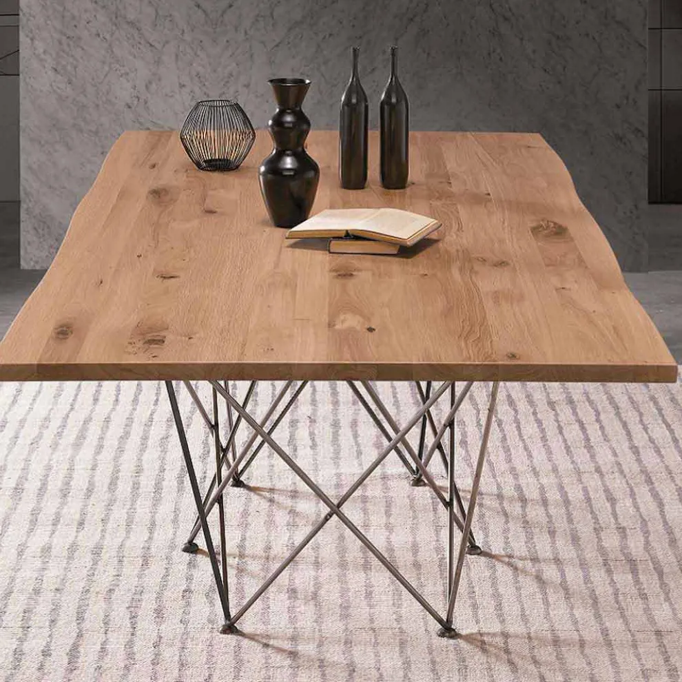 Design Esstisch mit einer Platte aus Holz und einem Gestell aus Metall, Esperia