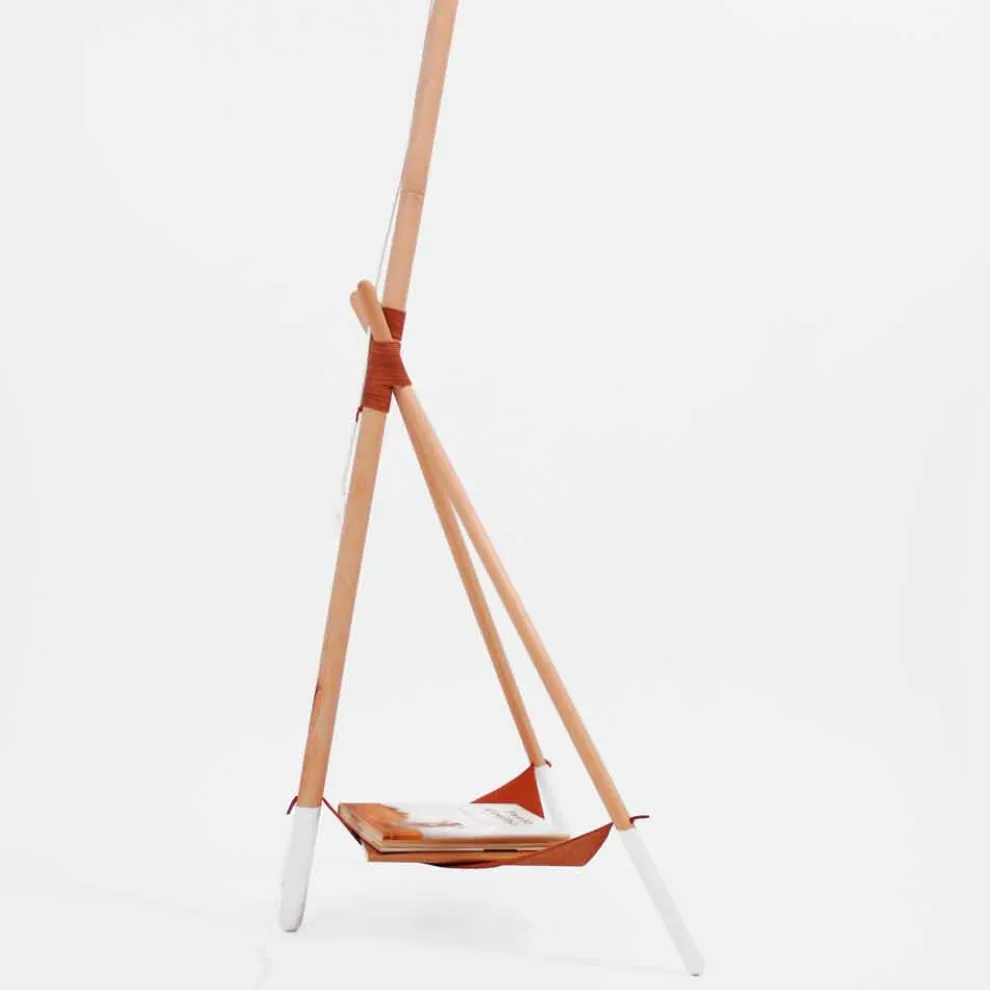 Design Stehleuchte aus Buchenholz und lackiertem Metall - Avetta