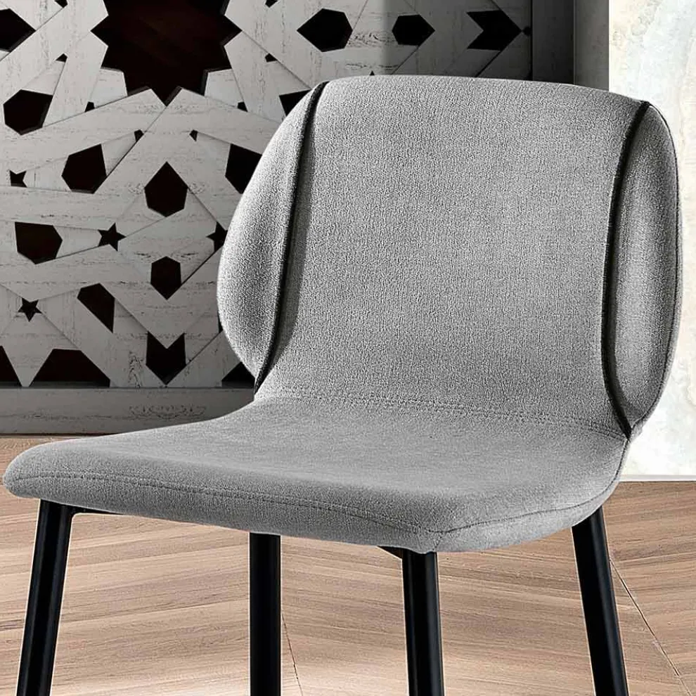 Design Wohnzimmer Hocker aus Stoff mit Kante und Anthrazit Metall - Scarat