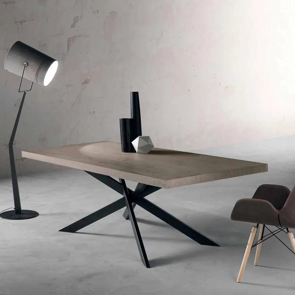 Design-Esstisch aus Eichenholz und Metall made in Italy, Oncino.