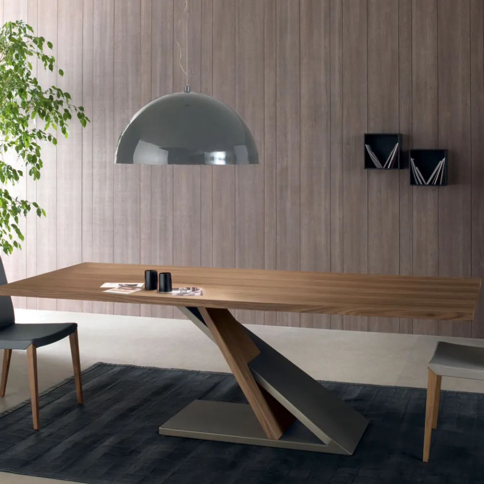Design-Esstisch mit Metallplatte aus Nussbaum Canaletto - Zorato Wood