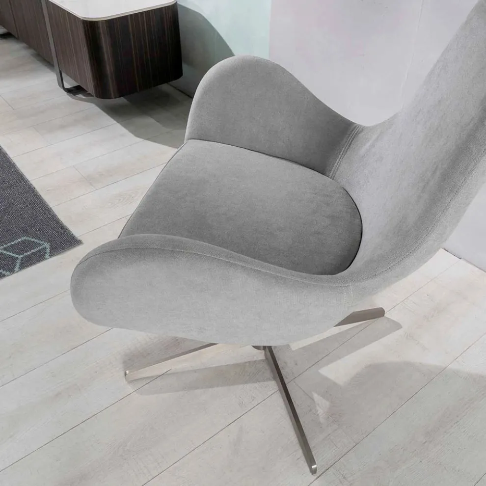 Drehsessel mit Metallgestell und Stoffsitz – Sereno