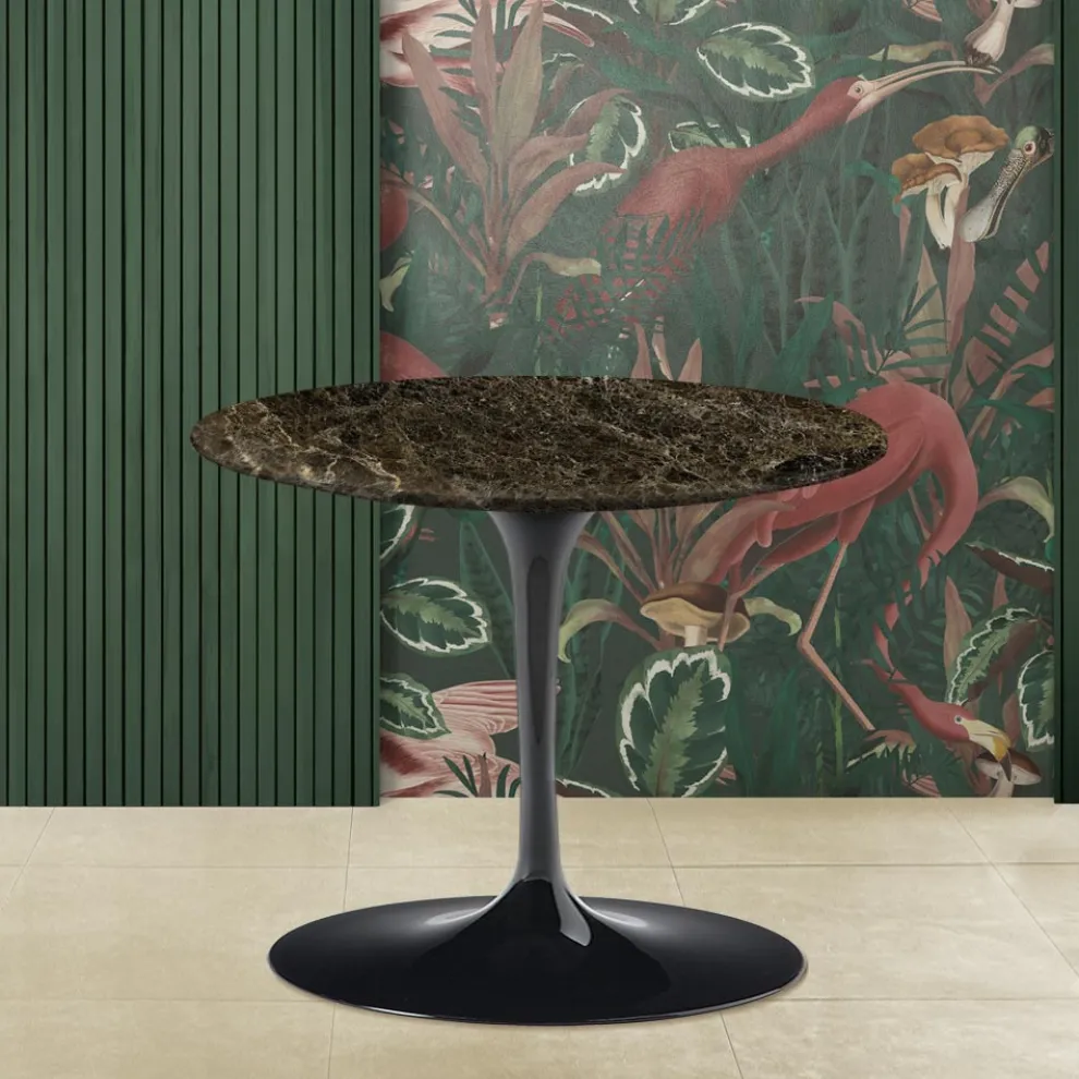 Eero Saarinen H 39 Couchtisch mit runder Platte aus dunklem Emperador-Marmor – Scarlet