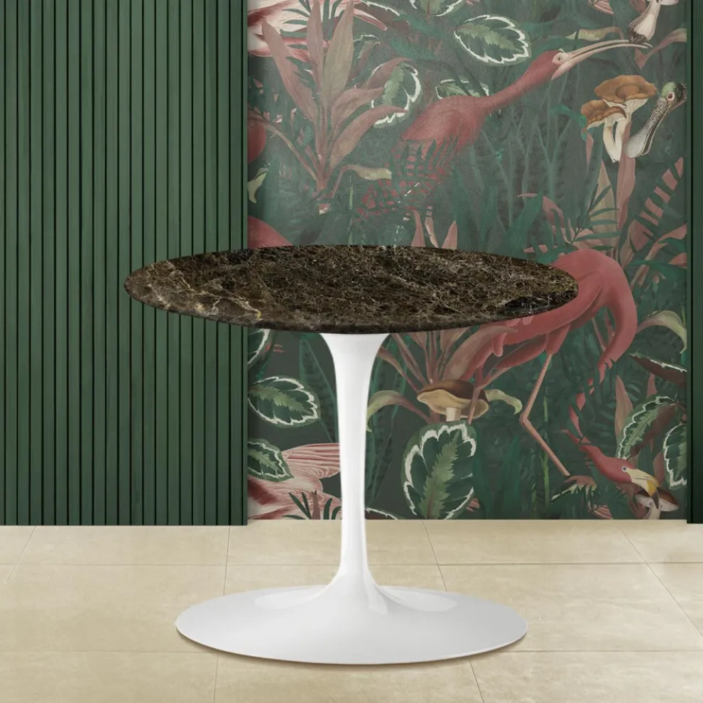 Eero Saarinen H 39 Couchtisch mit runder Platte aus dunklem Emperador-Marmor – Scarlet