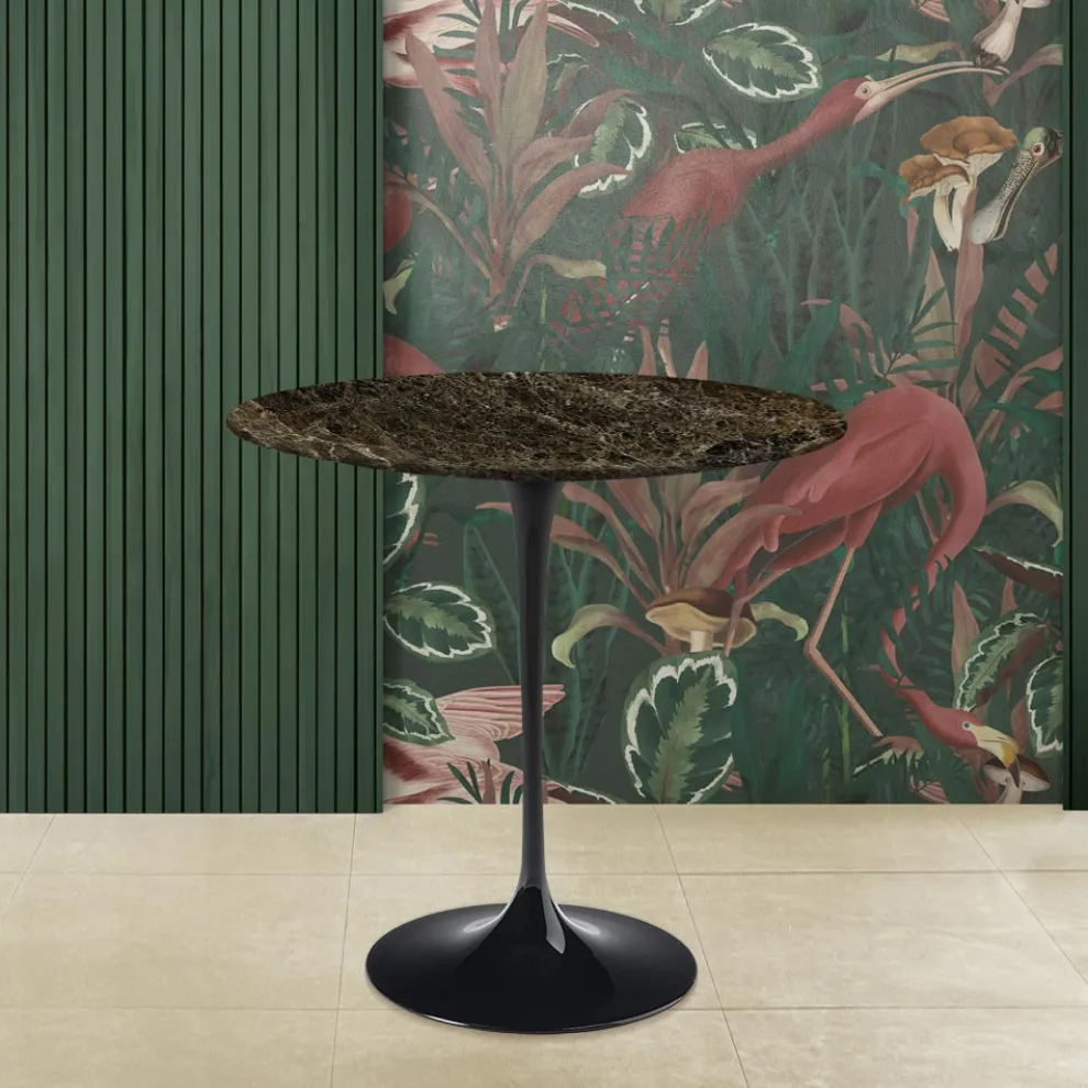 Eero Saarinen H 52 Ovaler Couchtisch aus dunklem Emperador-Marmor, hergestellt in Italien – Scarlet