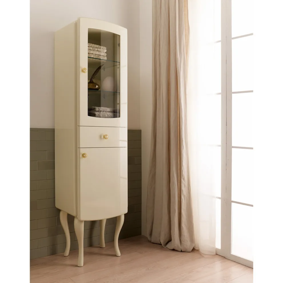 Einfarbige Vitrine mit internen Glasböden, hergestellt in Italien – Candy