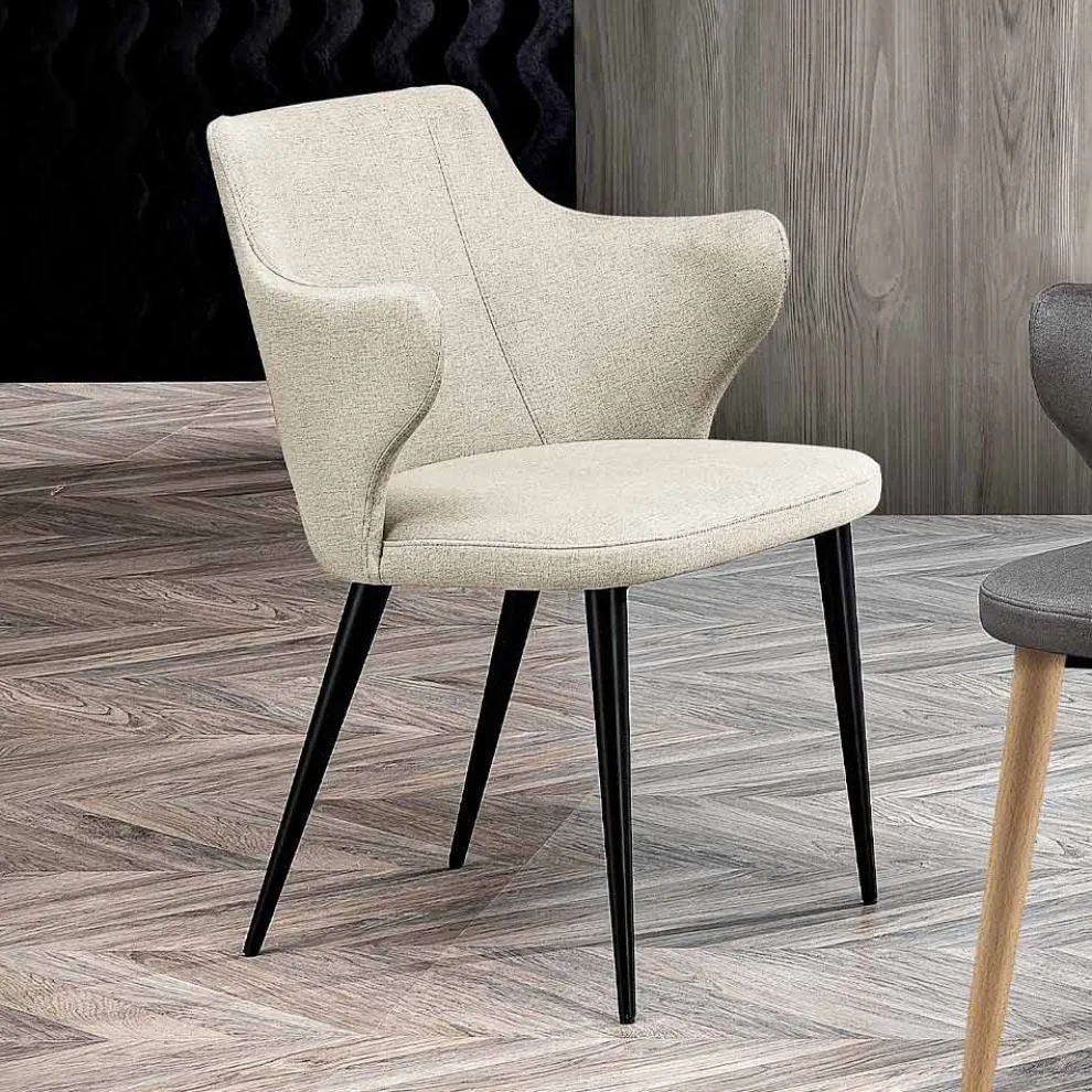 Eleganter Wohnzimmersessel aus farbigem Stoff und schwarzem Metall – Duchess