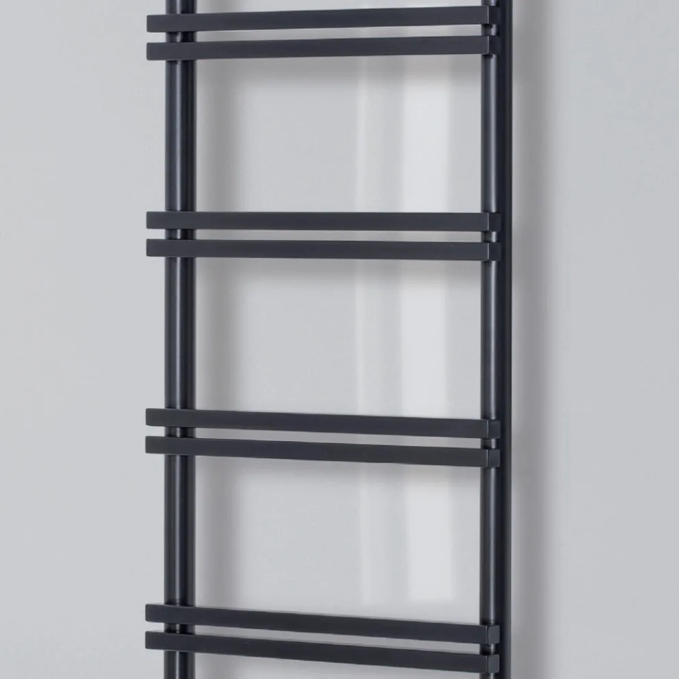 Elektrischer Handtuchwärmer mit vertikalen Kollektoren, hergestellt in Italien – Ginger