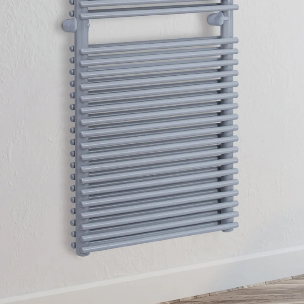 Elektrischer Handtuchwärmer in Stahl-Aluminium-Ausführung, hergestellt in Italien – Brioches